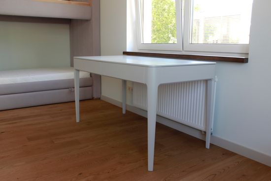 Стол письменный Type 140*70 см (светло-серый)