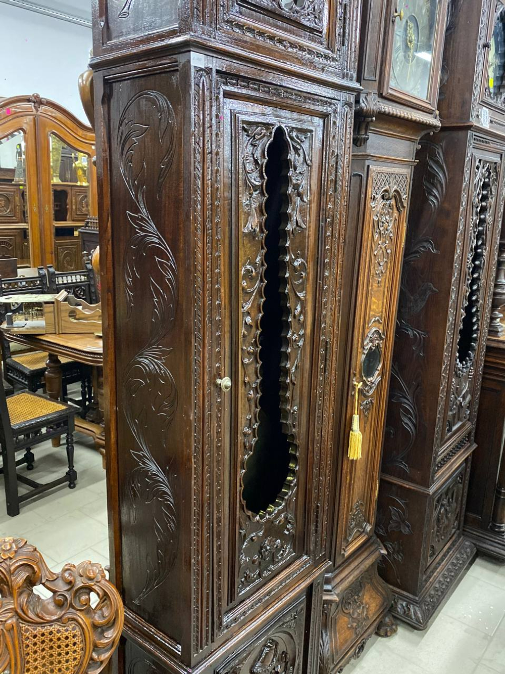 Старинные напольные часы