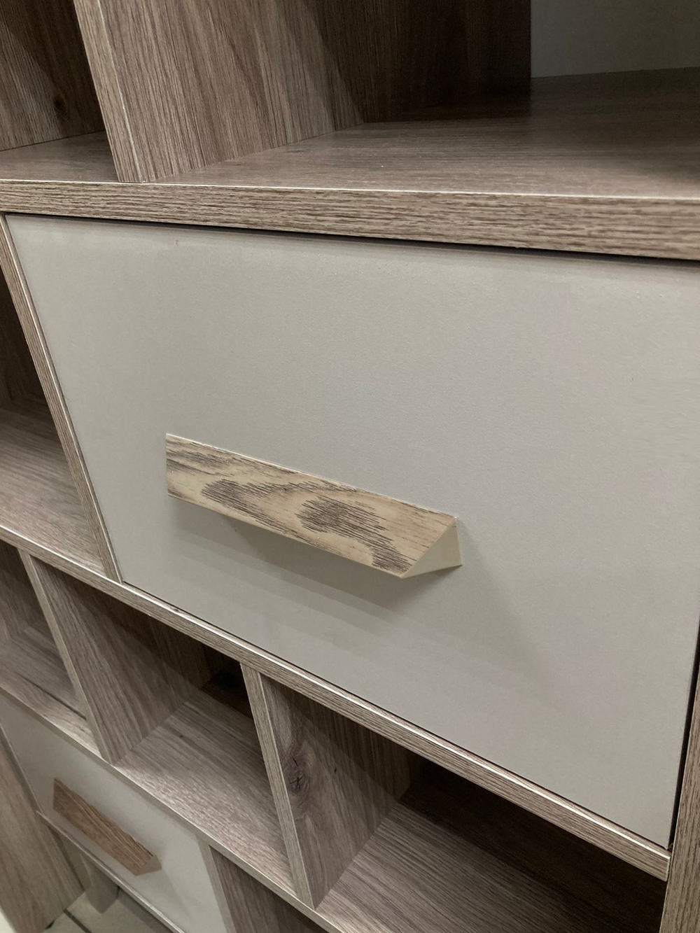 Стеллаж Скандика С-04 дуб смоки/кашемир