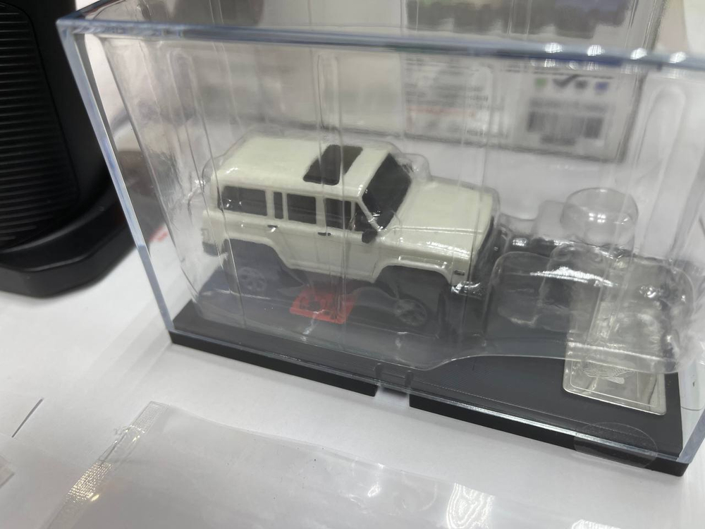 Радиоуправляемый внедорожник Jeep черный c камерой 1:64 4x4 , Набор Sniclo FPV 3015 , Машина+пульт+Очки FPV обновленная модель