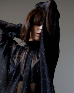 Блуза из шифона в мушку черно-белый