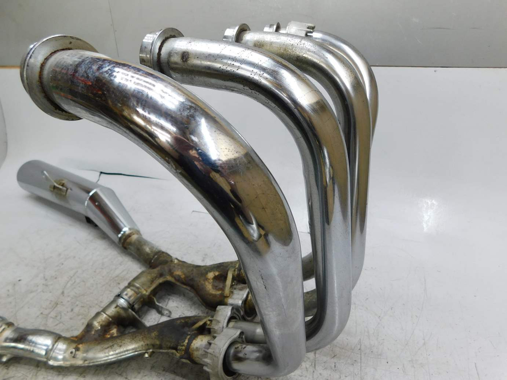 Глушитель Honda CB750.