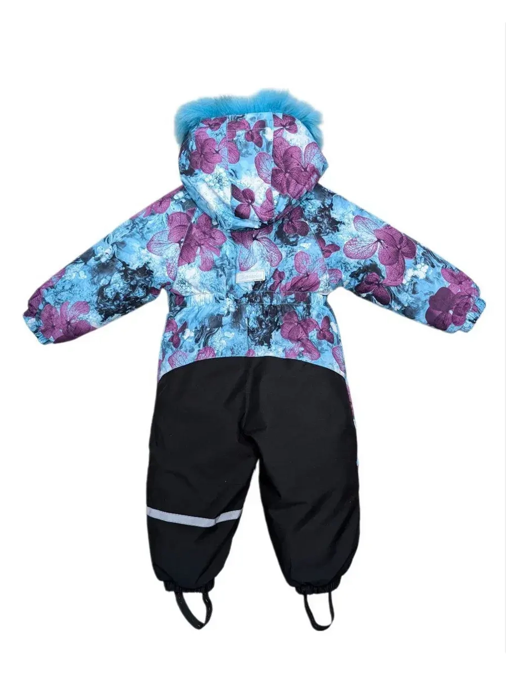 Комбинезон зимний для девочки.