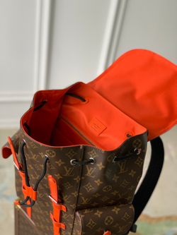 Louis Vuitton Christopher MM