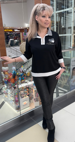 Черный трикотажный блузон с полосатым воротником