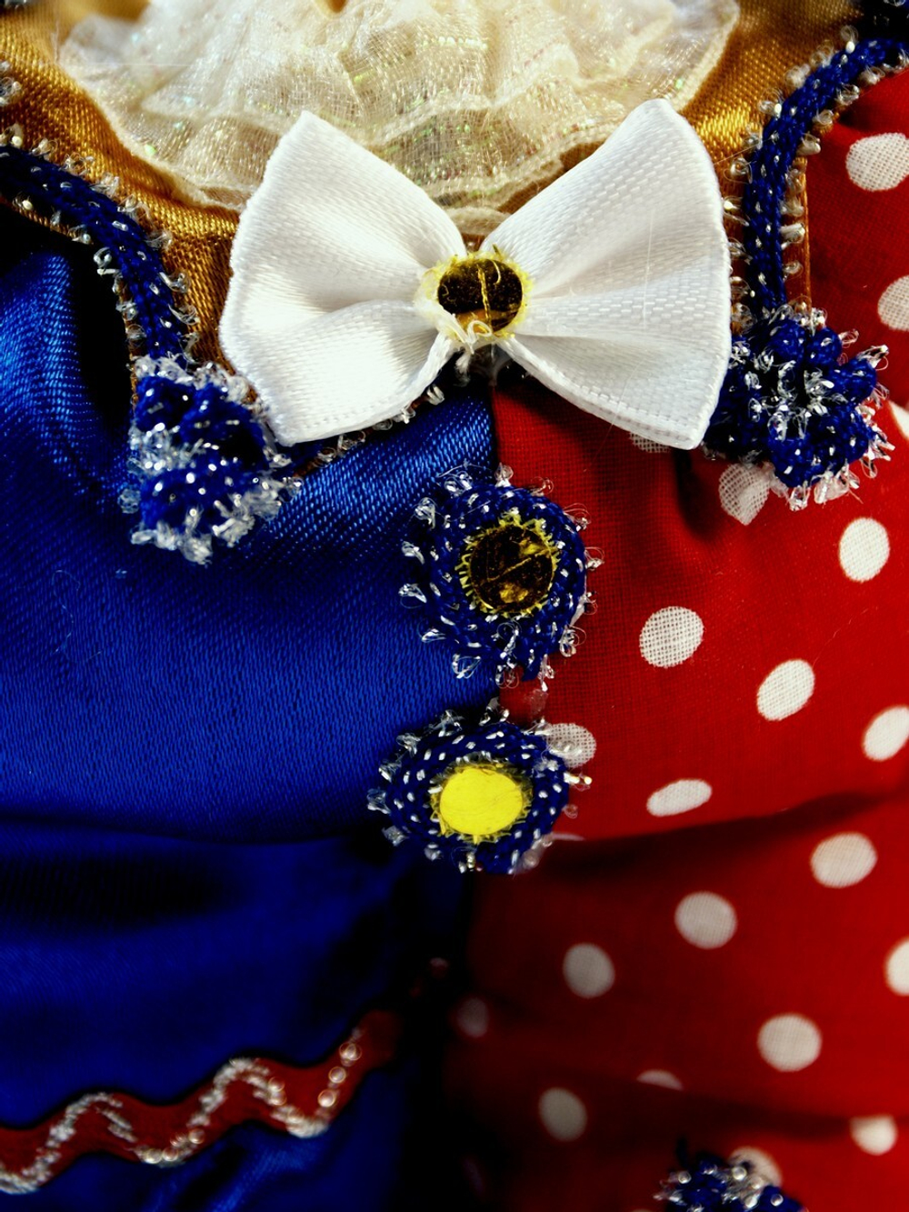 Кукла сувенирная фарфоровая Клоун Петрушка