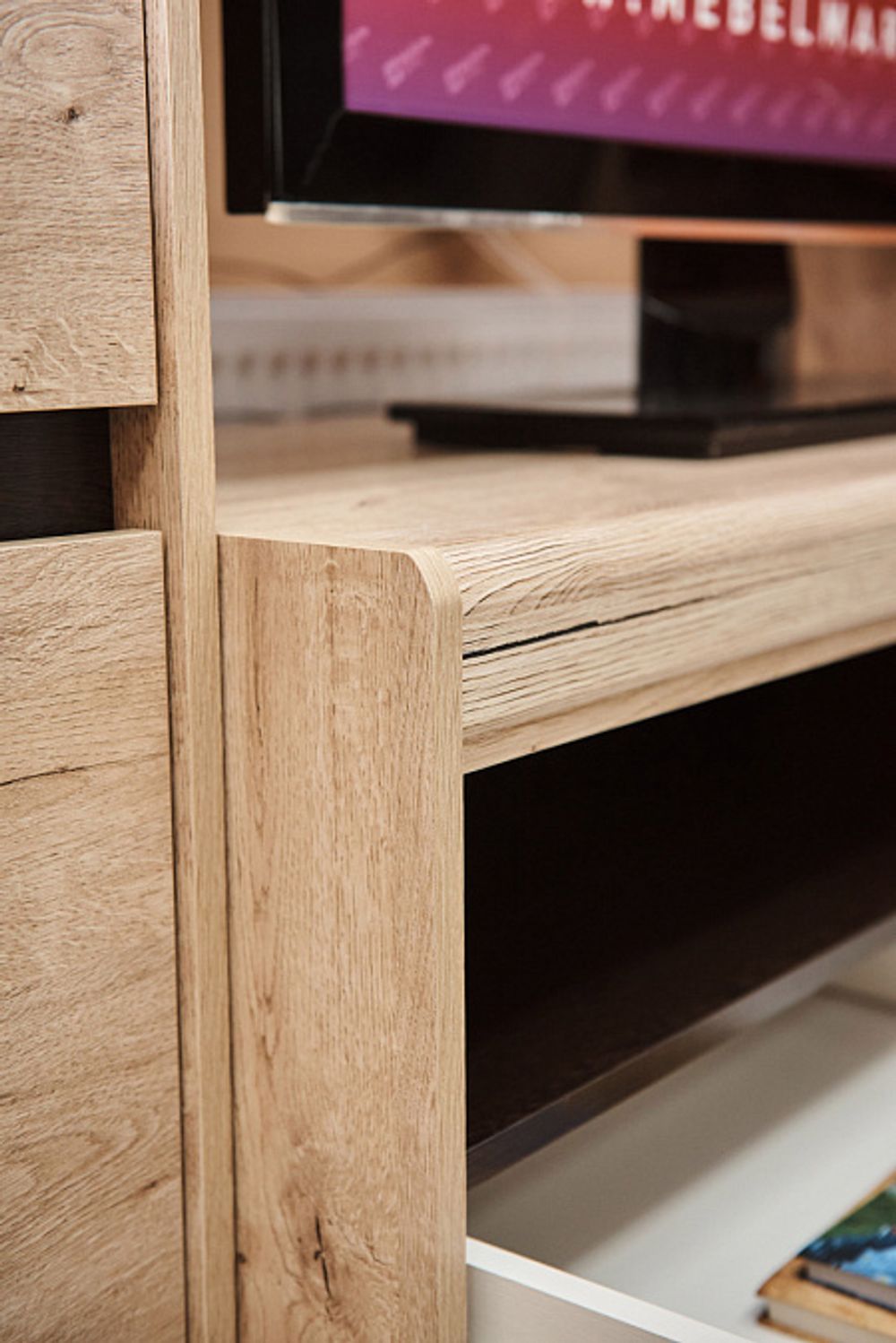 Монца Тумба ТВ