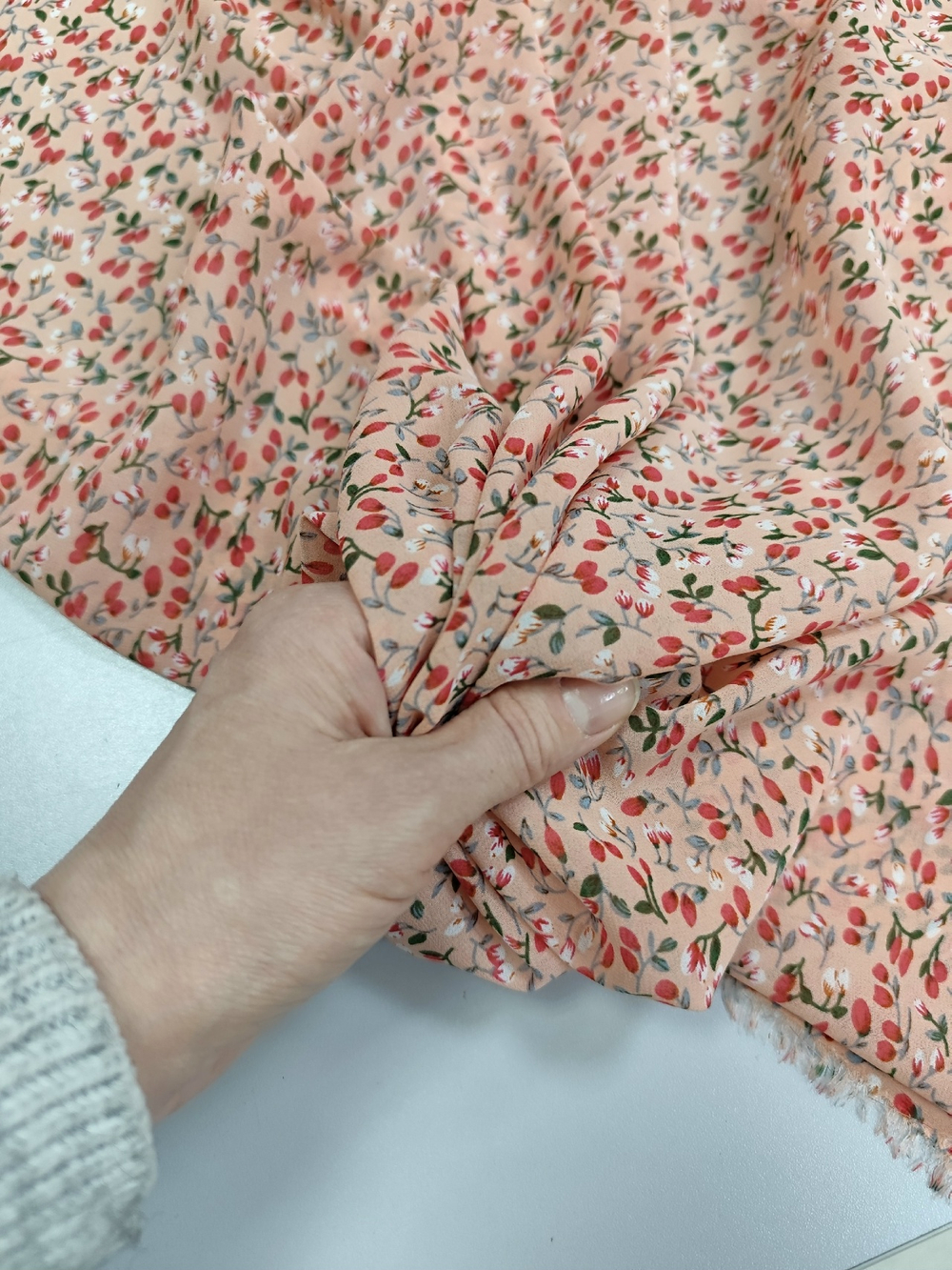 Шифон/ Барбарис на розовом