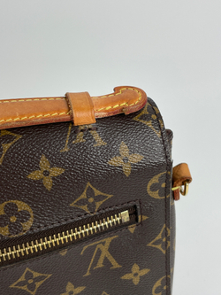 Сумка Louis Vuitton POCHETTE METIS