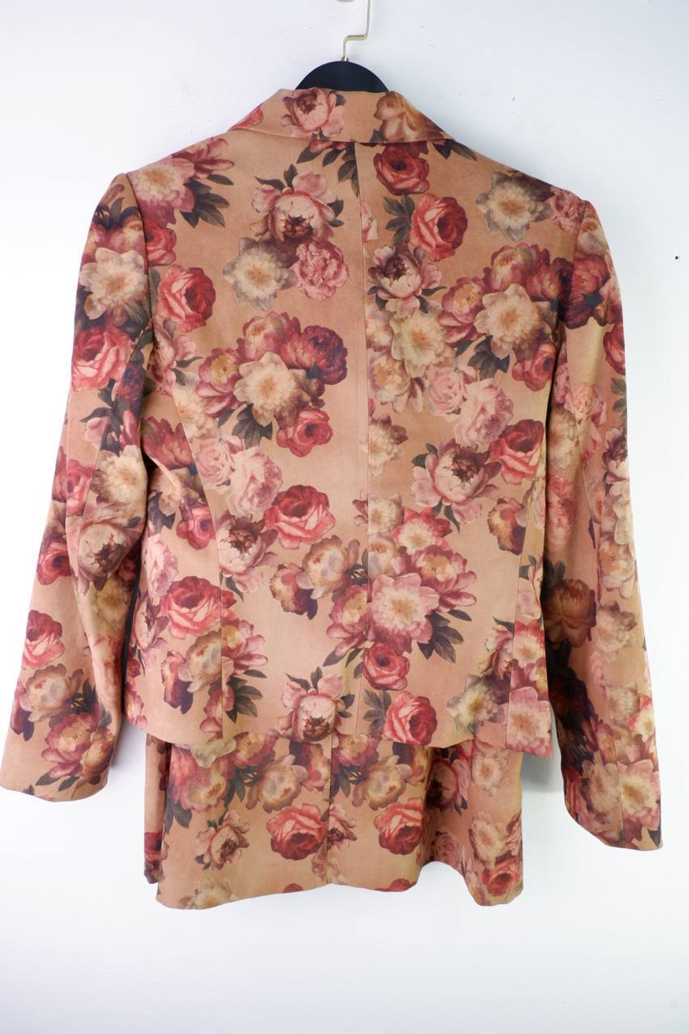 Костюм классического кроя, визуально 46/48 размер