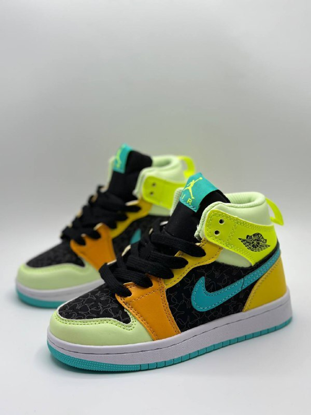 Детские кроссовки Nike Jordan One