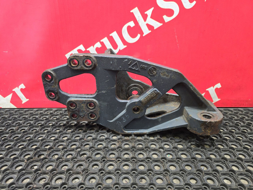 Кронштейн рессоры передней левый