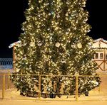 Светодинамическая елка каркасная - встроенная гирлянда: теплый свет - "Уральская" 11 м