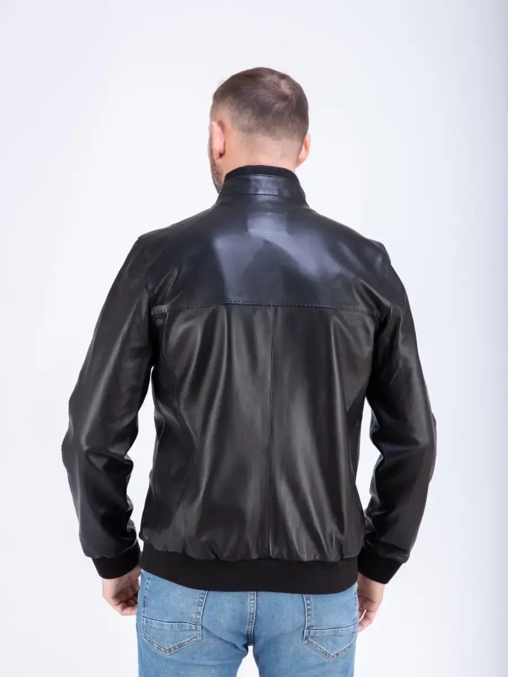 Куртка мужская  из натуральной кожи