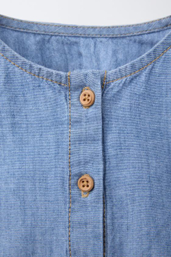 ZARA РУБАШКА ИЗ СТРУЯЩЕЙСЯ ДЖИНСОВОЙ ТКАНИ С ПУГОВИЦАМИ, ВЫЦВЕТШИЙ СИНИЙ