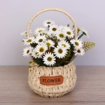 Цветочная композиция «Весенняя мелодия» 13*26см в корзинке белые ромашки