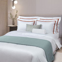 Постельное белье 2 спальное евро Сlaire&Caroll Nuage белое с оранжевым кантом