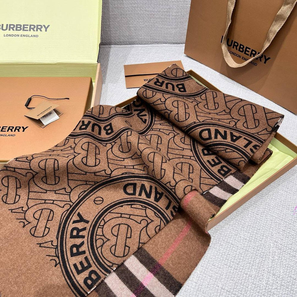 Шарф Burberry