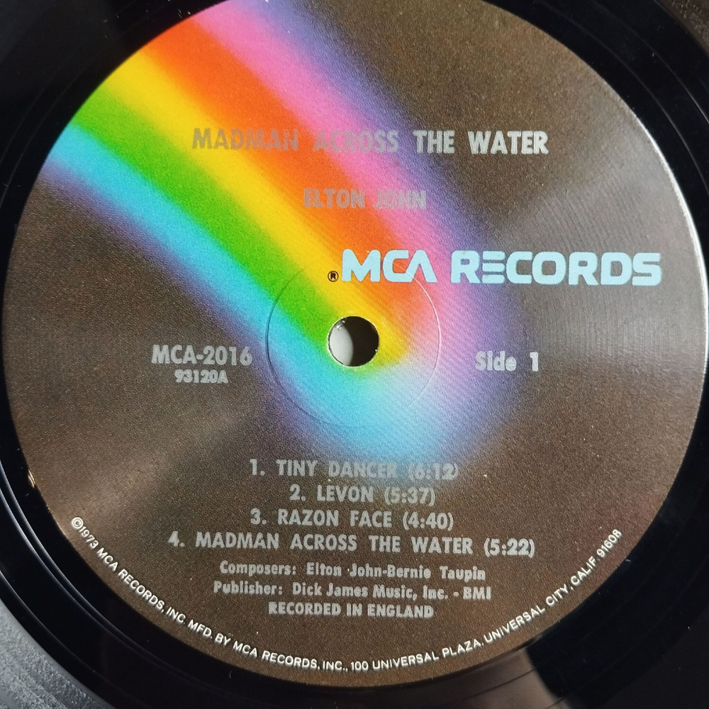 Винтажная виниловая пластинка LP Elton John Madman Across The Water (USA 1973)