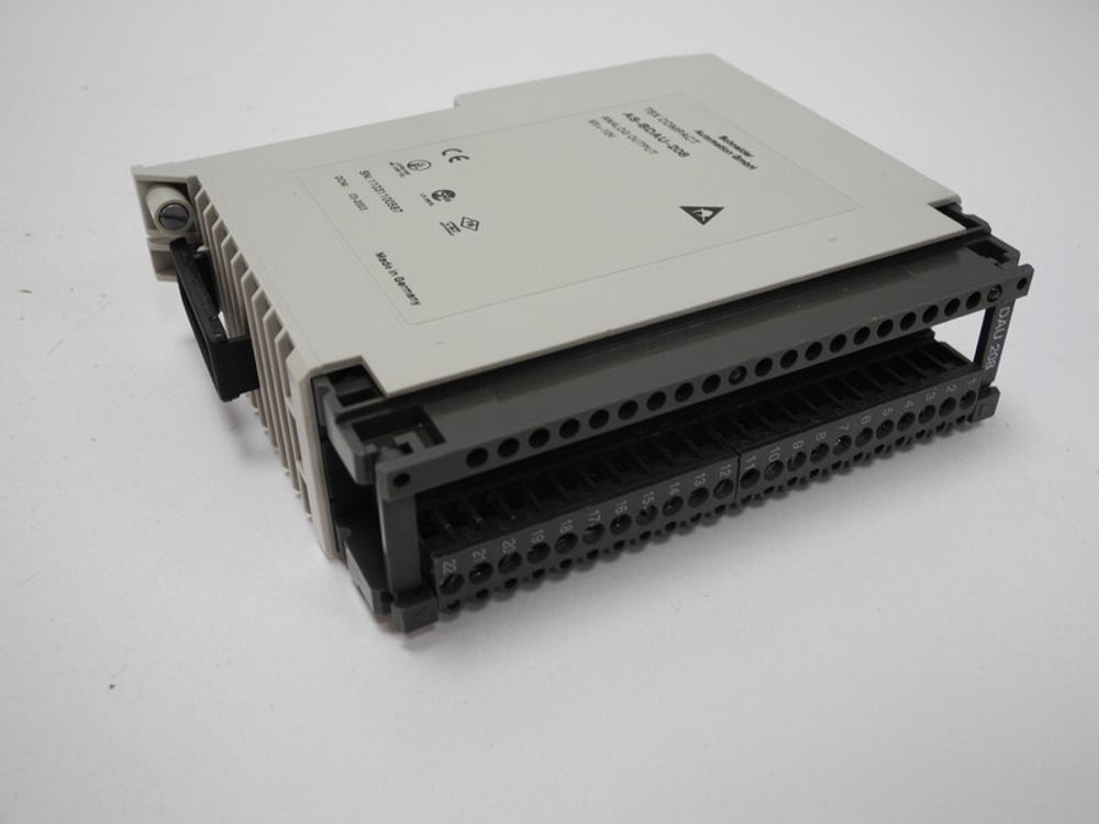 Schneider Electric DAU 208