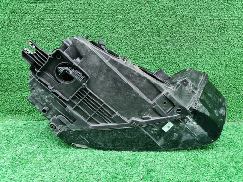 Битая Фара левая Audi Q3 1 8U (2014-2018) ксенон