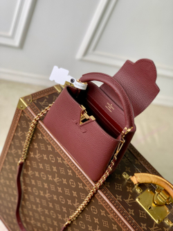 Louis Vuitton Capucines Mini