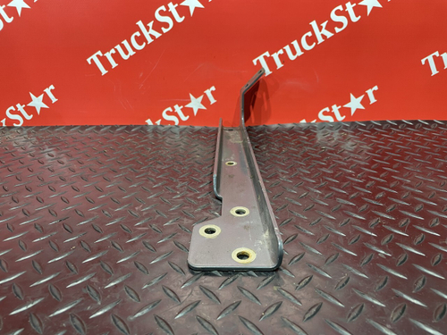 Кронштейн бачка гура