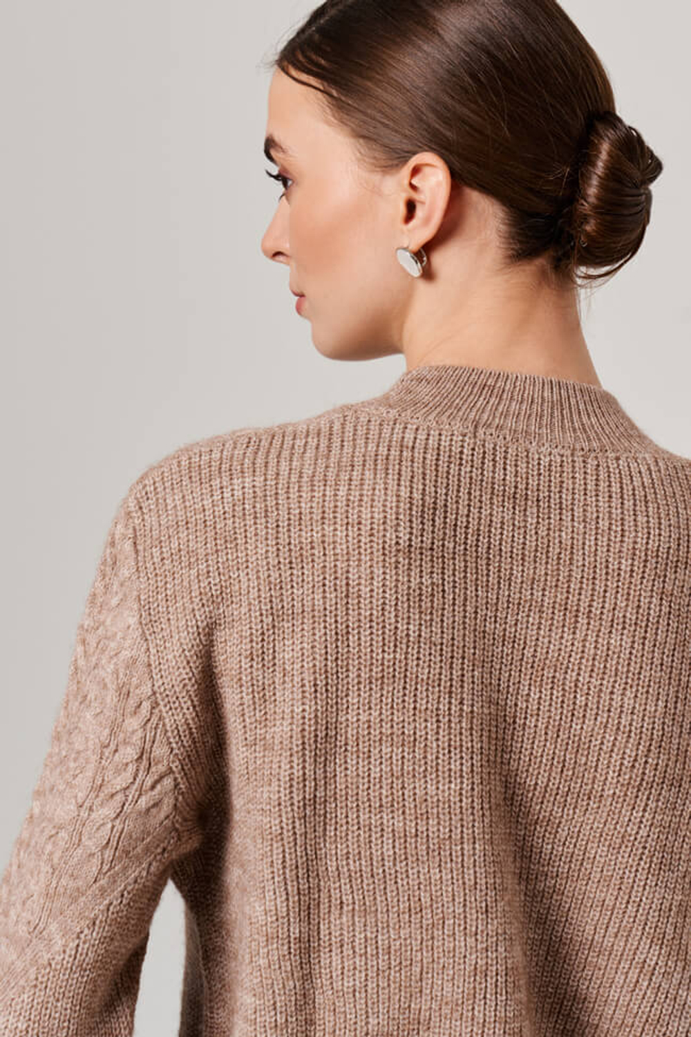 23094 Джемпер женский (бежево-серый)