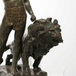 Бронзовая композиция «Человек, укротивший льва»