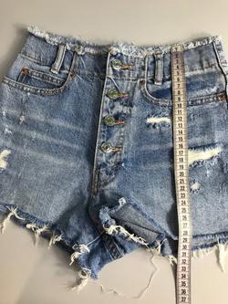 Шорты Pull&Bear укороченные, маркировка 32 eur, визуально на 38 размер