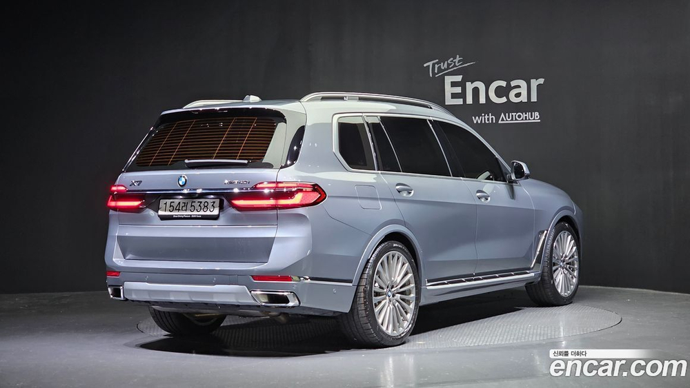 BMW X7 (G07) xDrive 40i Design Pure Excellence 7-и местный (12.2022)