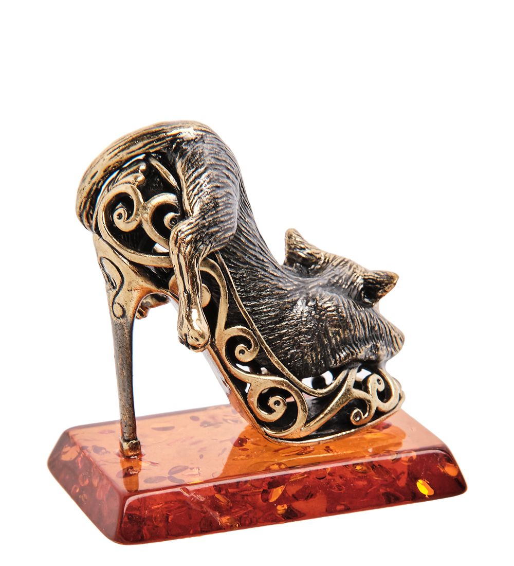 Народные промыслы AM-3144 Фигурка «Кот на туфельке» (латунь, янтарь)