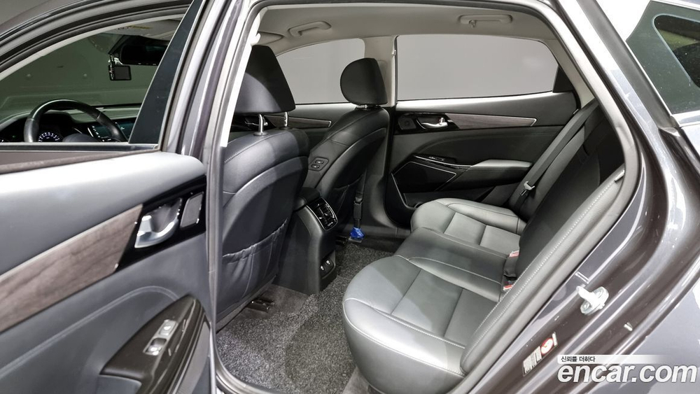 Kia K7 (Cadenza) Premier 2.5 GDI Noblesse (11.2019)