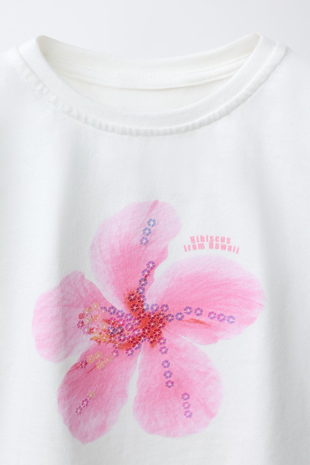 ZARA ФУТБОЛКА С ЦВЕТКОМ И ПАЙЕТКАМИ, ЖЕЛТОВАТО-БЕЛЫЙ