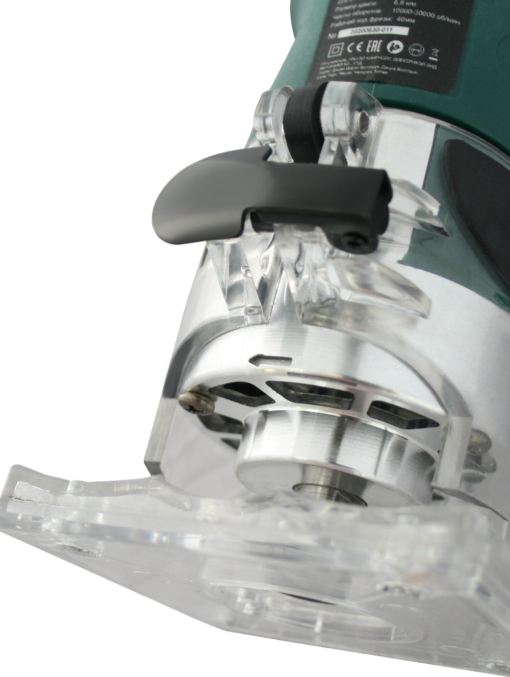 Фрезер по дереву кромочный электрический FAVOURITE FER 900S, 900Вт, цанга 8мм, 10000-30000об/мин, аксессуары.