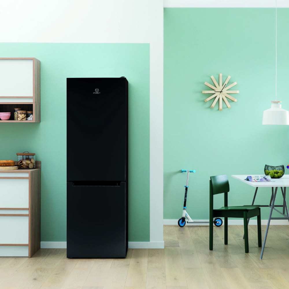 Холодильник Indesit DS 4180 B, чёрный