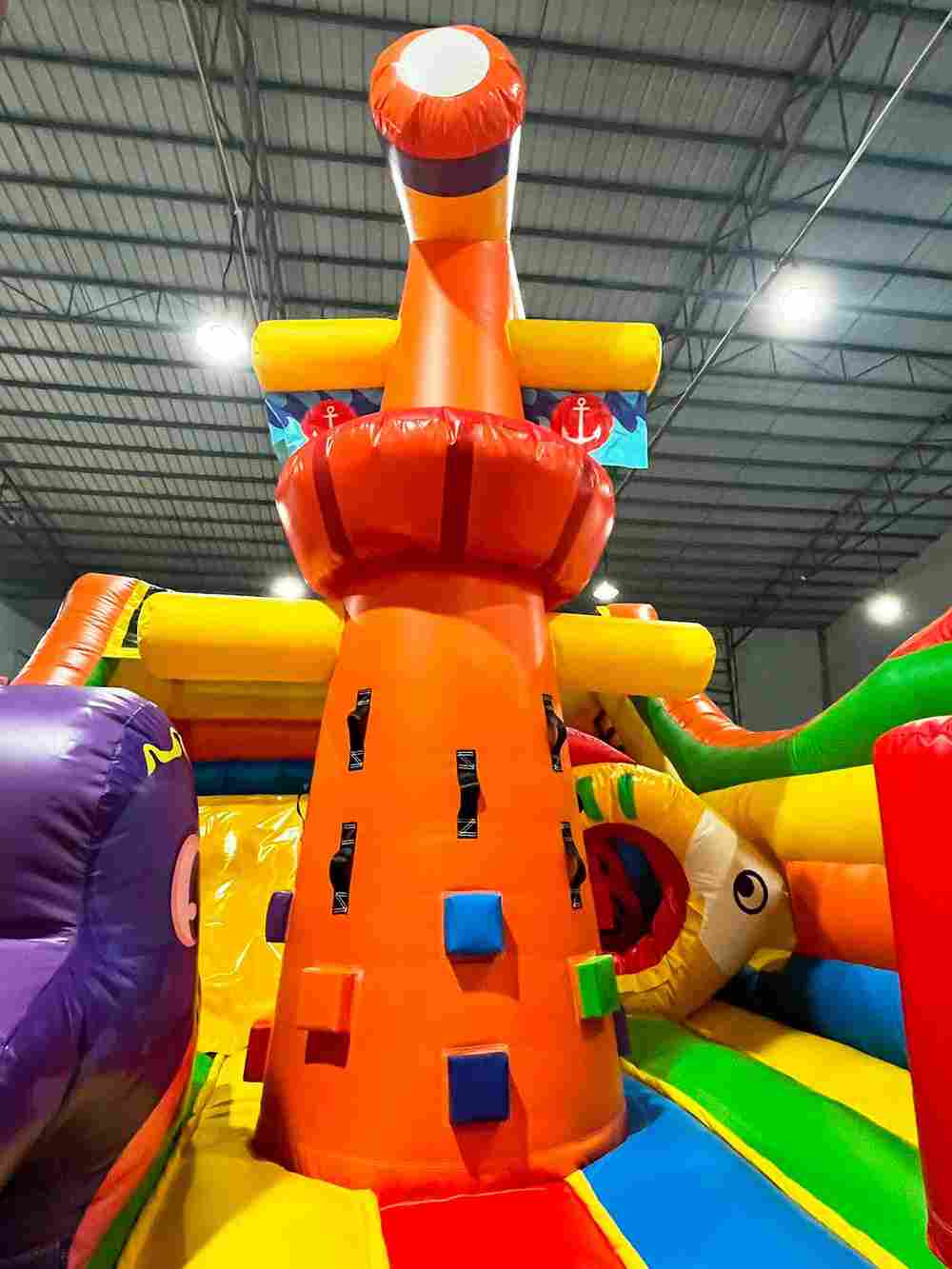 Коммерческий надувной батут «Веселый кораблик», 7*4*3,5 м.