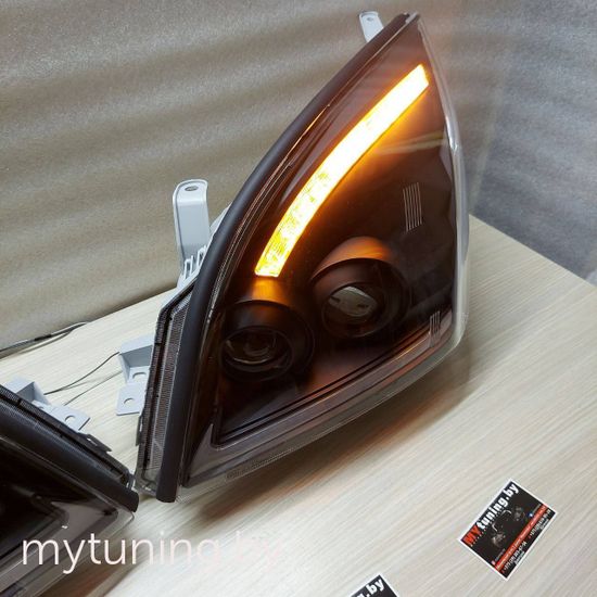 Передние фары Tube Light для Toyota Land Cruisre Prado 120 (03-09) динамические черные