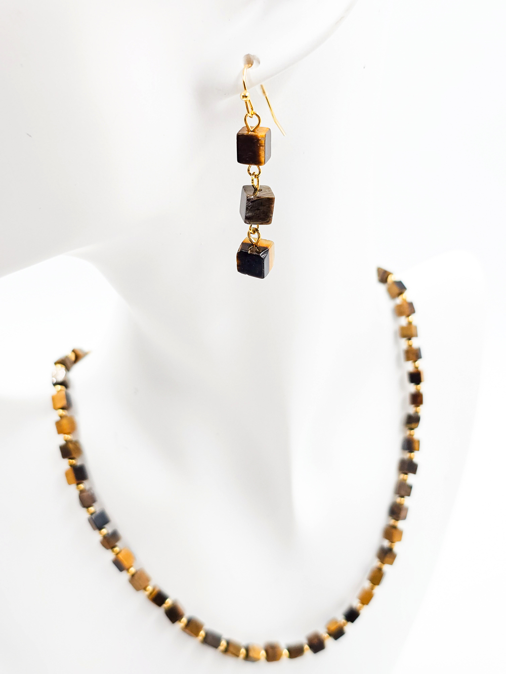 Чокер браслет серьги из камня тигровый глаз