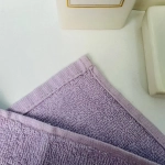Полотенце махровое 70*140см «Vivien» цвет лавандовый 10300 плотность 400гр/м2 с петелькой-подвесом