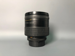 Объектив Nikon 24-85mm 2.8-4D IF AF, царапины на линзе.