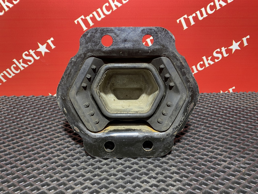 Подушка двигателя задняя 2019г.