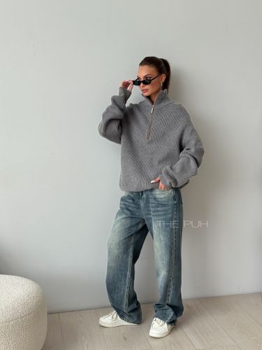 Серый свитер на молнии