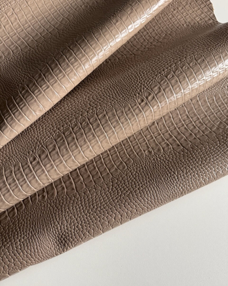 Бежевый кайман