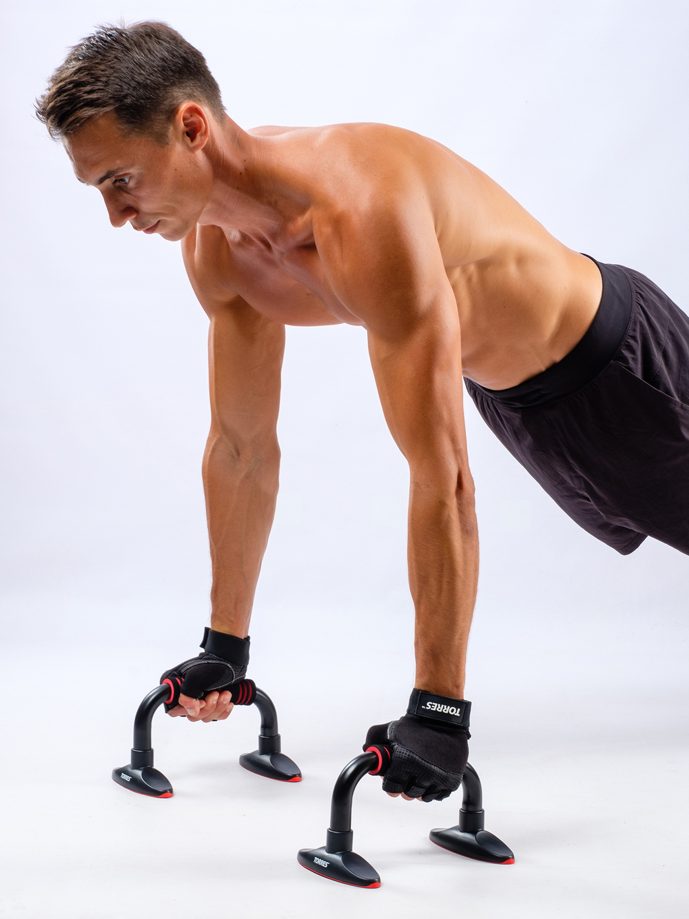 Упоры для отжимания TORRES Push-Up Bars металл, PL5015, эрг. форма, съем. основания, черн-крас