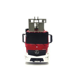 Радиоуправляемая пожарная машина Double Eagle Mercedes-Benz ANTOS 1/26 2.4G брызгает водой RTR