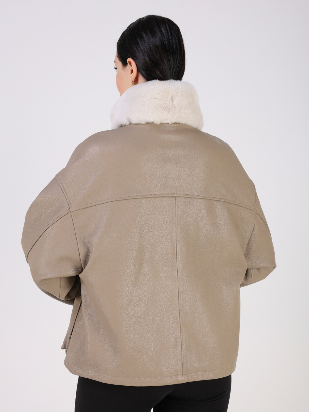 Кожаная куртка демисезонная