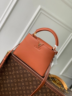 Louis Vuitton Capucines BB