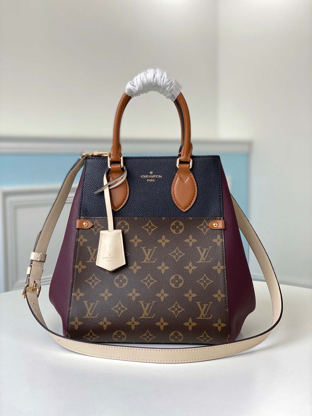 Louis Vuitton Fold Tote MM
