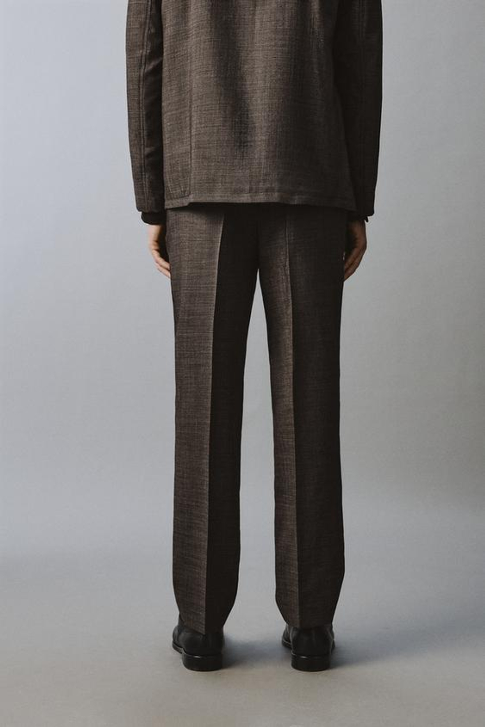 ZARA КОСТЮМНЫЕ БРЮКИ ИЗ 100% ШЕРСТИ СО СКЛАДКАМИ, КОРИЧНЕВЫЙ